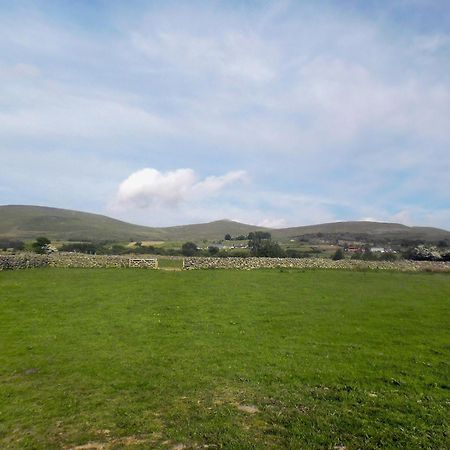 Y Gorlan Villa Llanllechid Buitenkant foto